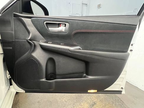 Used 2015 Toyota Camry XSE w/ Moonroof Package FWD image 11