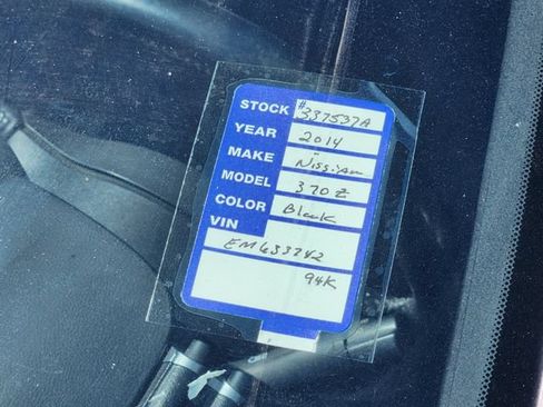 Used 2014 Nissan 370Z Coupe RWD image 3