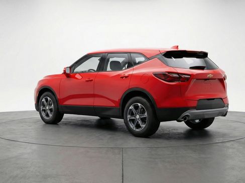 Used 2025 Chevrolet Blazer LT FWD image 6