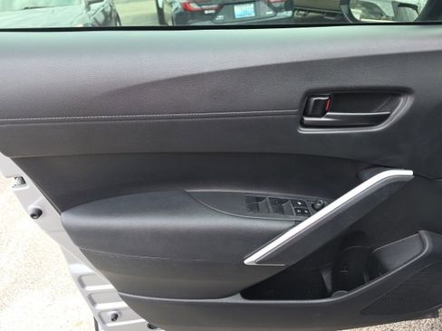 Certified 2024 Toyota Corolla Cross SE image 14