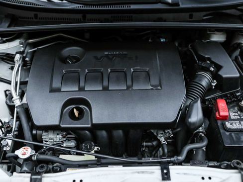 Used 2019 Toyota Corolla LE image 28