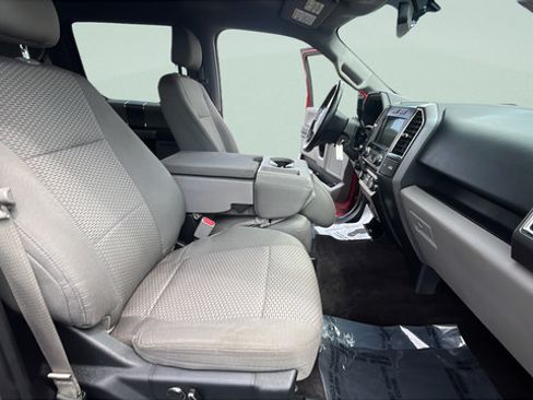 Used 2016 Ford F150 XLT w/ Equipment Group 302A Luxury AWD/4WD image 26