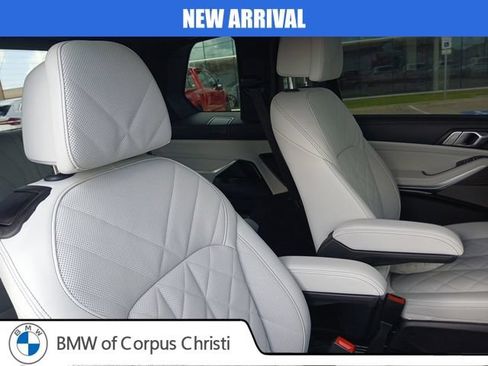 Used 2026 BMW X7 xDrive40i AWD/4WD image 13