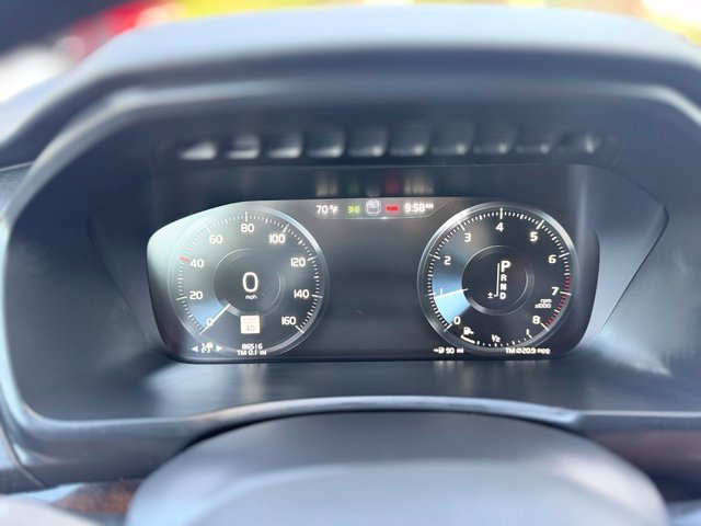 Used 2019 Volvo XC90 T6 Momentum w/ Protection Package Premier AWD/4WD image 14