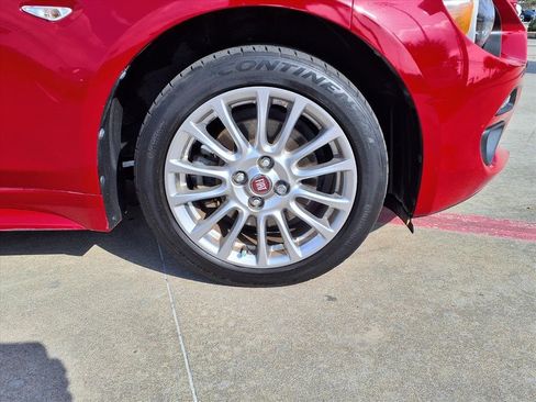 Used 2020 FIAT 124 Spider Classica w/ Technology Group image 26