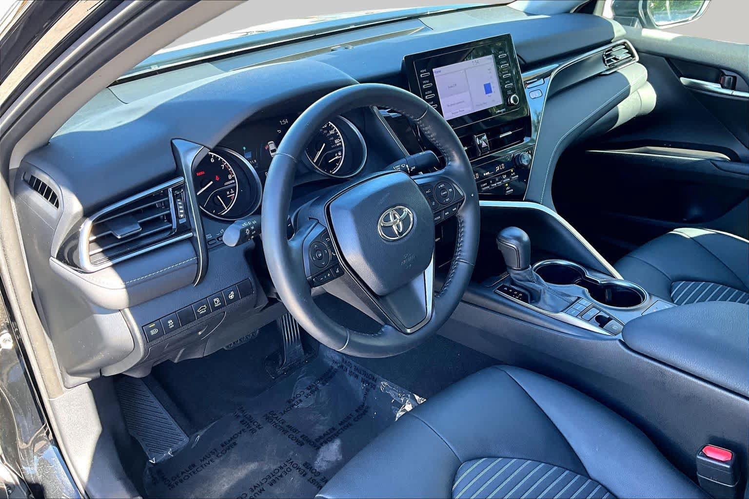 Used 2024 Toyota Camry SE w/ Cold Weather Package AWD/4WD image 16