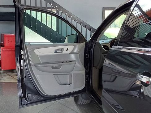 Used 2015 Chevrolet Traverse LT AWD/4WD image 13