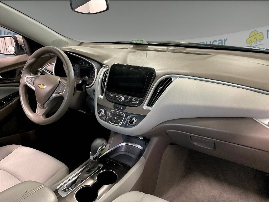Used 2024 Chevrolet Malibu LT FWD image 14
