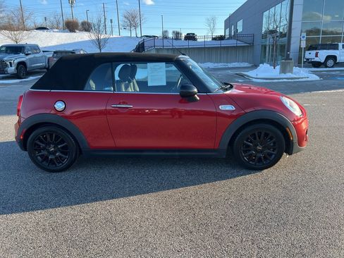 Used 2016 MINI Cooper S image 2
