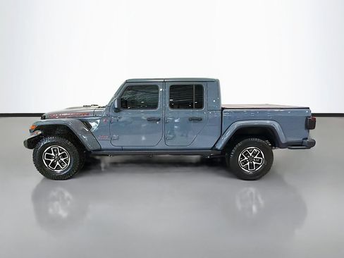 Used 2025 Jeep Gladiator Rubicon w/ Convenience Group AWD/4WD image 6