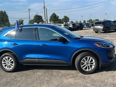 Certified 2022 Ford Escape SE w/ Convenience Package image 3