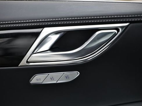 Certified 2025 Genesis GV80 2.5T Standard image 15