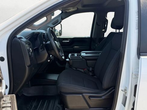 Used 2021 Chevrolet Silverado 2500 W/T w/ WT Convenience Package image 11