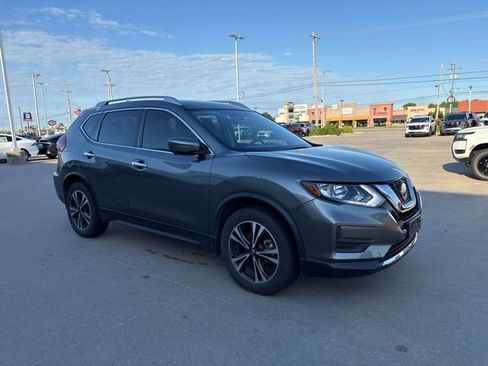 Certified 2019 Nissan Rogue SV w/ Sun & Sound Touring Package FWD image 2