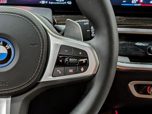 Used 2025 BMW X5 xDrive50e w/ M Sport Package image 37