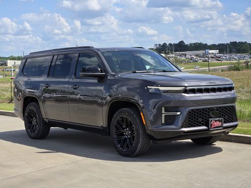 New 2026 Jeep Grand Wagoneer L Limited AWD/4WD image 1