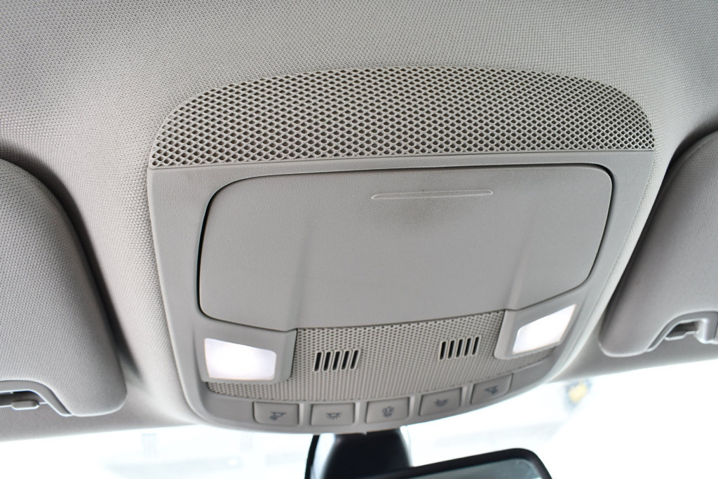 Used 2020 Ford Fusion SE FWD image 34