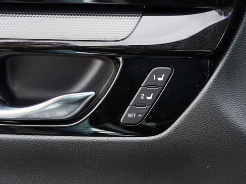 Used 2025 Honda CR-V EX-L image 19