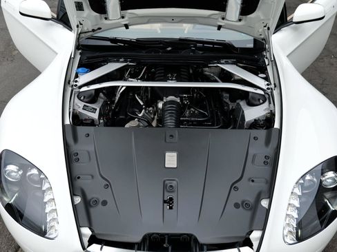 Used 2015 Aston Martin V8 Vantage S image 42