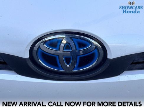 Used 2022 Toyota Prius LE FWD image 9