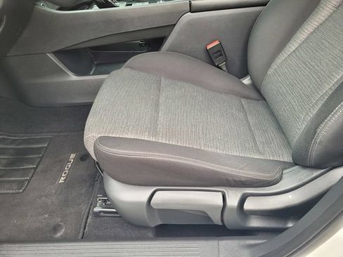 Used 2021 Nissan Rogue S FWD image 19