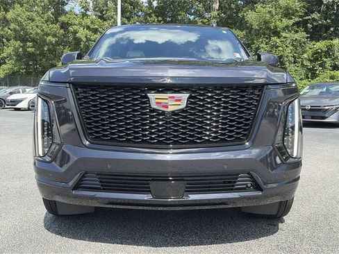 Used 2025 Cadillac Escalade Sport Platinum w/ LPO, Floor Liner Package AWD/4WD image 8