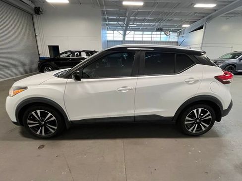 Used 2020 Nissan Kicks SV FWD image 6