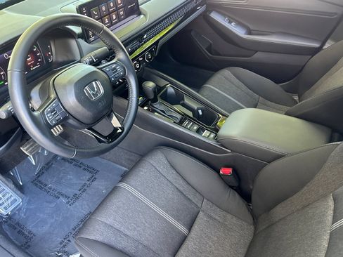 Used 2025 Honda Accord Sport image 4