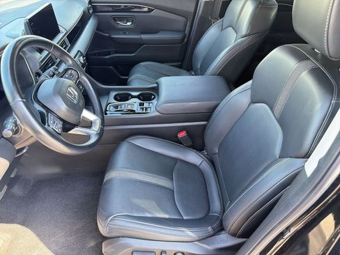 Used 2025 Honda Pilot EX-L image 5