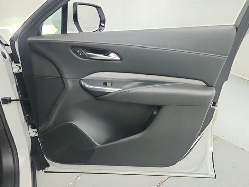 Used 2024 Cadillac XT4 Premium Luxury AWD/4WD image 30