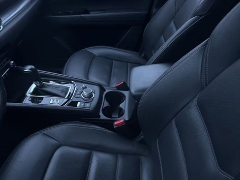 Certified 2025 MAZDA CX-5 AWD 2.5 S w/ Preferred Package image 2