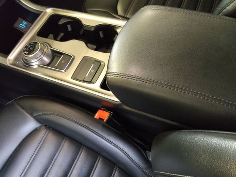 Used 2023 Ford Edge SEL image 26