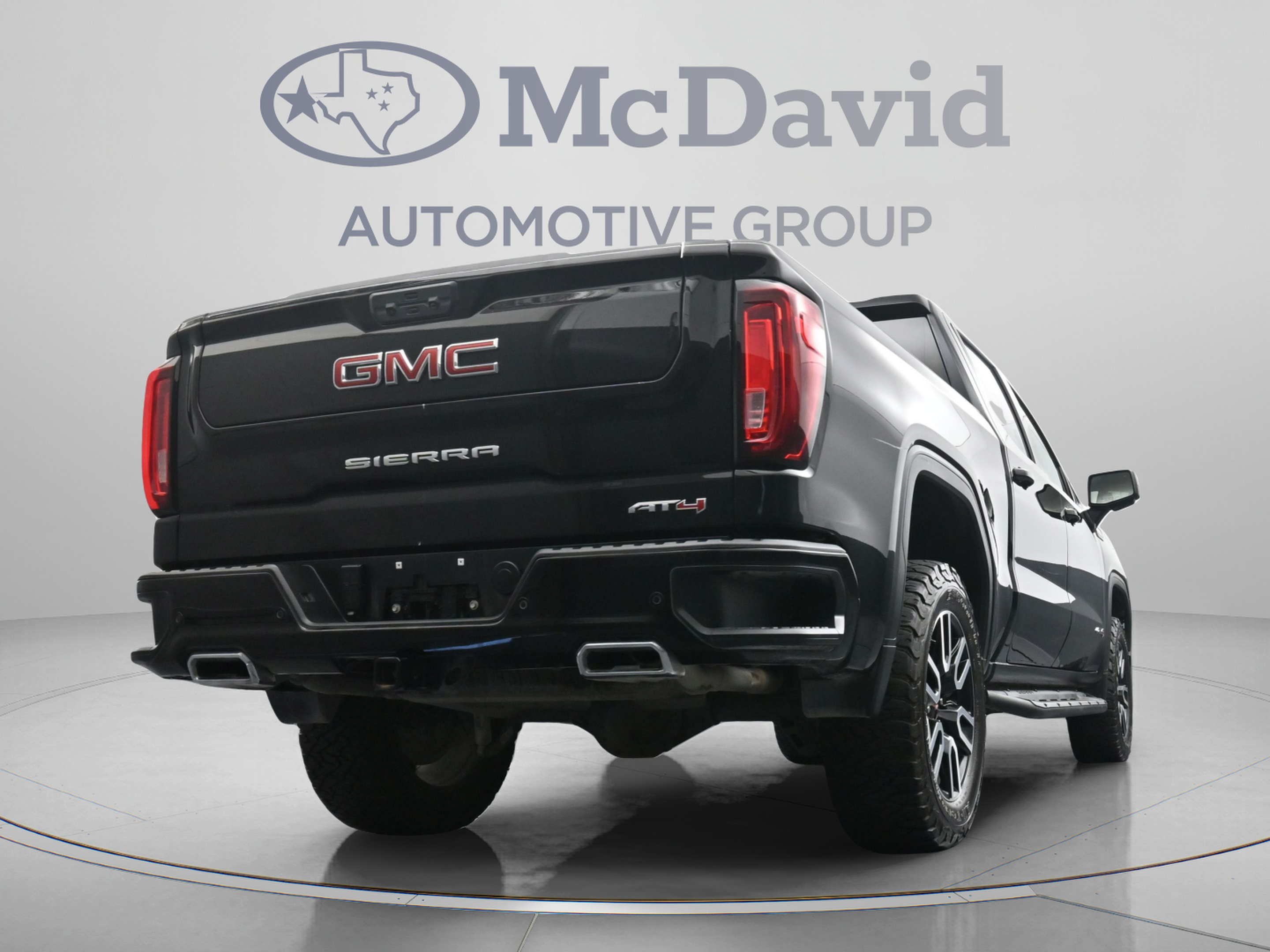 Used 2024 GMC Sierra 1500 AT4 w/ Technology Package AWD/4WD image 30