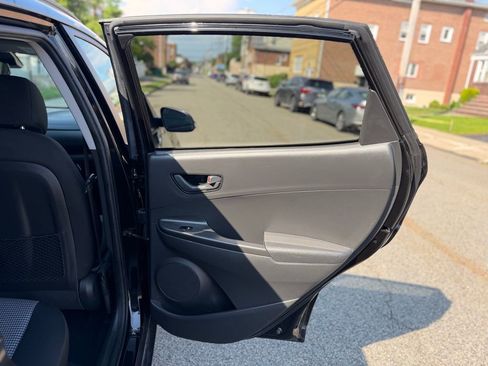 Used 2021 Hyundai Kona SEL AWD/4WD image 25