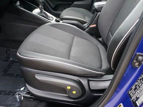 Used 2025 Hyundai Venue Limited image 9