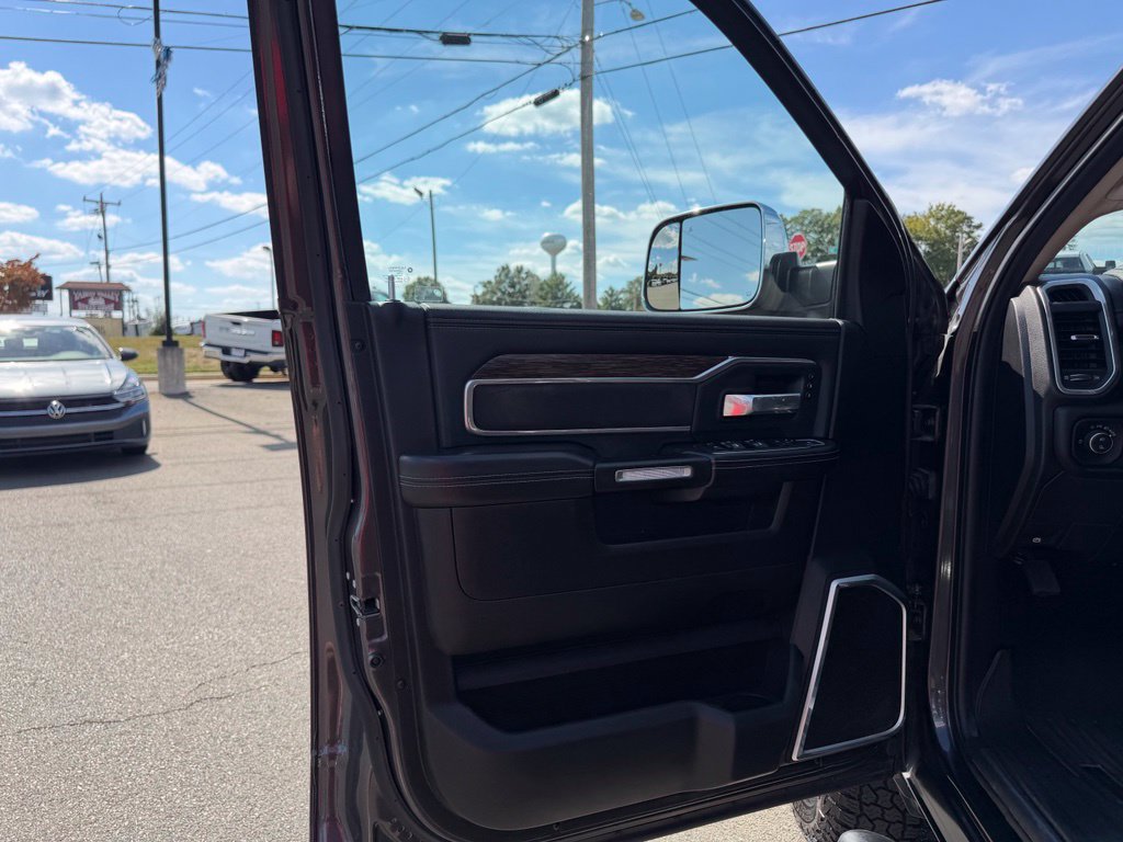 Used 2019 RAM 3500 Laramie AWD/4WD image 13