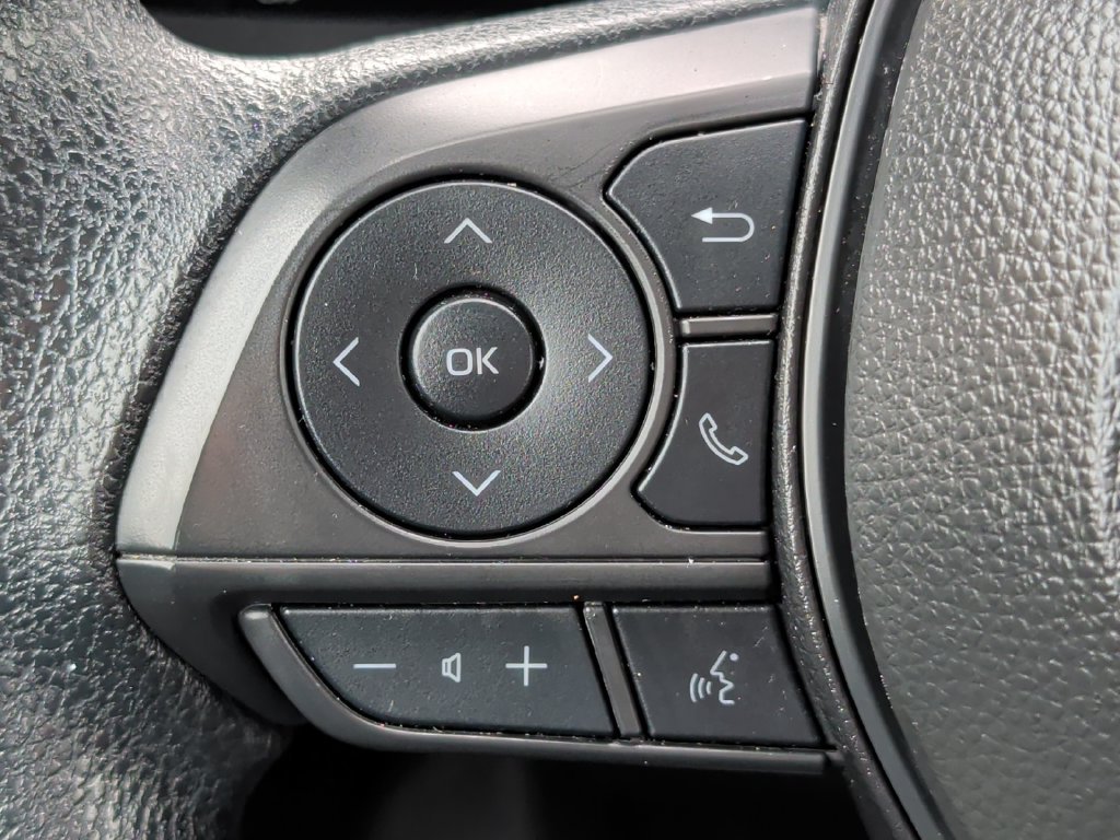 Used 2025 Toyota Corolla LE FWD image 12