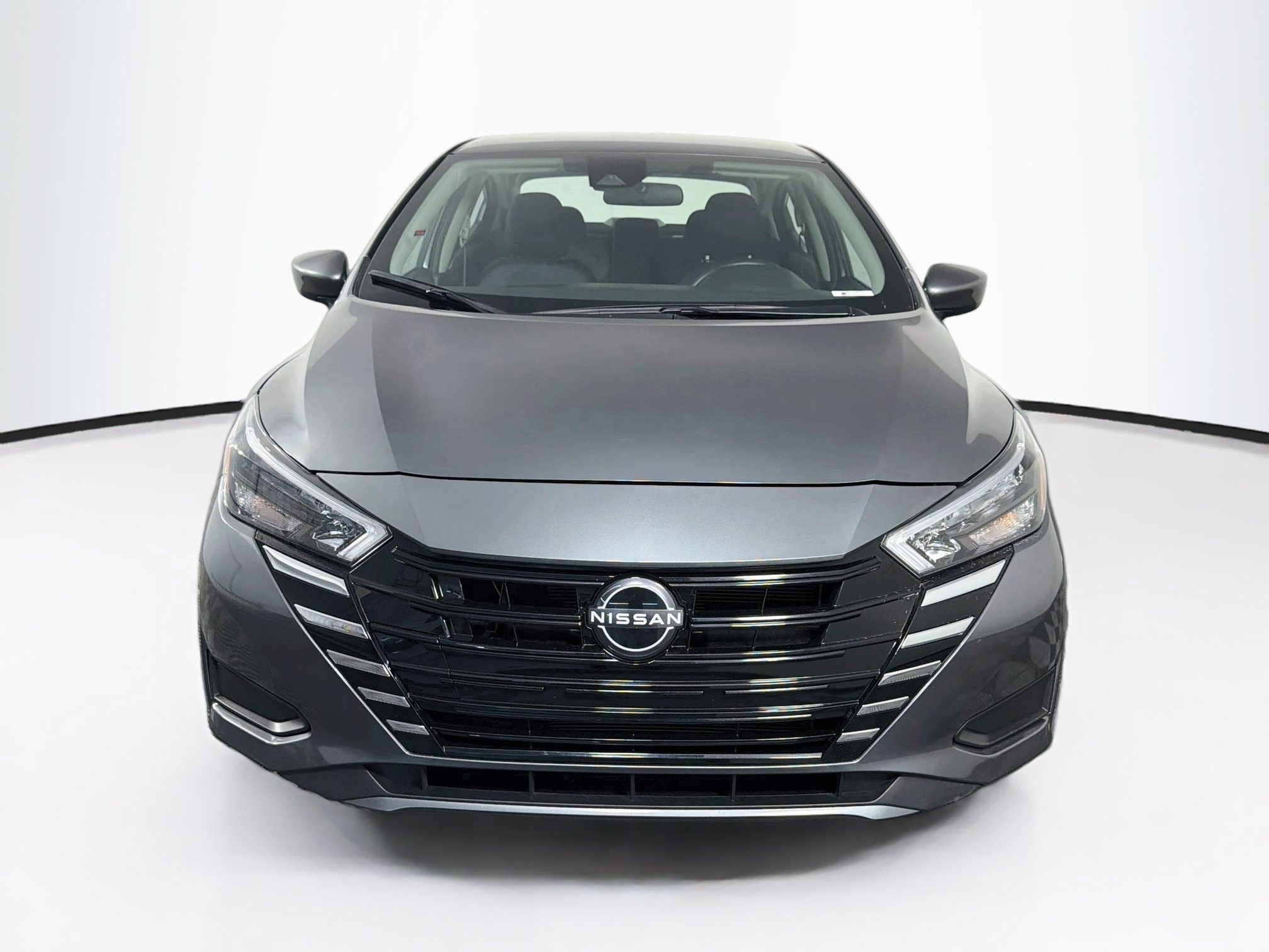 Used 2025 Nissan Versa SV FWD image 2