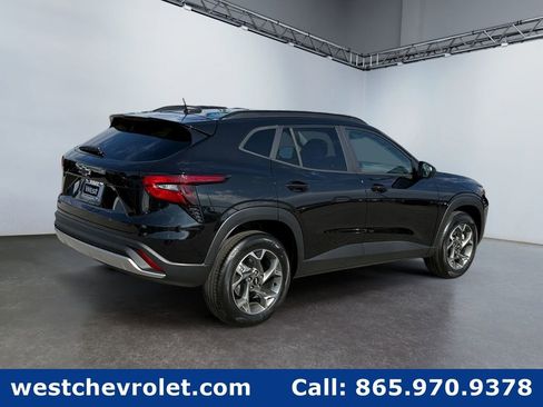 New 2026 Chevrolet Trax LT w/ Driver Confidence Package image 3