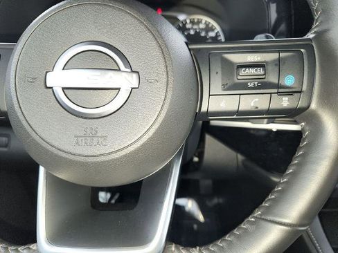 Certified 2025 Nissan Pathfinder SV image 25