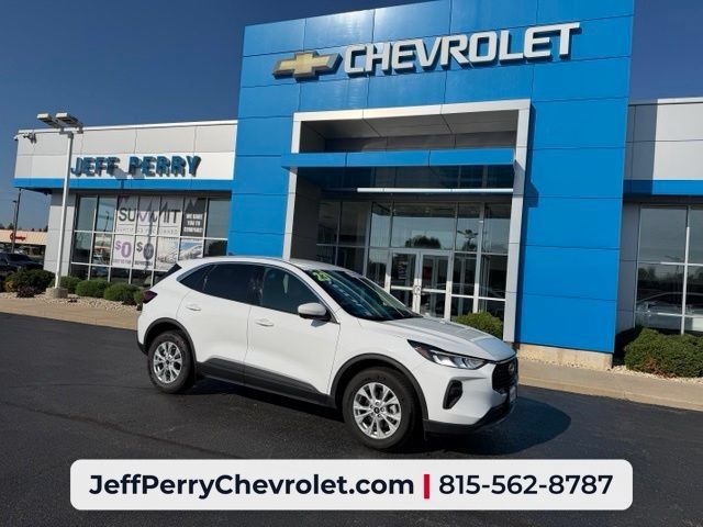 Used 2023 Ford Escape Active w/ Tech Pack #2 AWD/4WD image 1