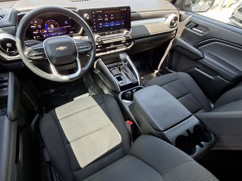 Used 2024 Chevrolet Colorado LT RWD image 18