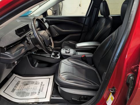 Used 2021 Ford Mustang Mach-E Premium image 13