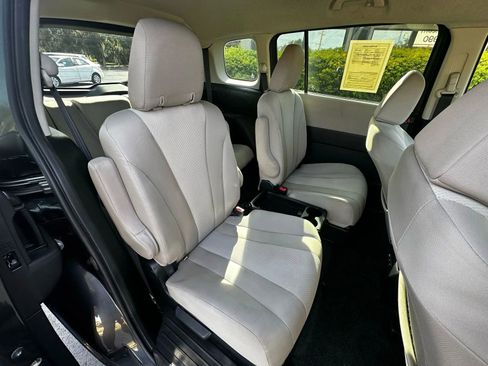 Used 2015 MAZDA MAZDA5 Sport image 15