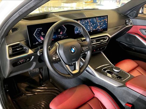 Used 2023 BMW 330i Sedan w/ Premium Package image 17