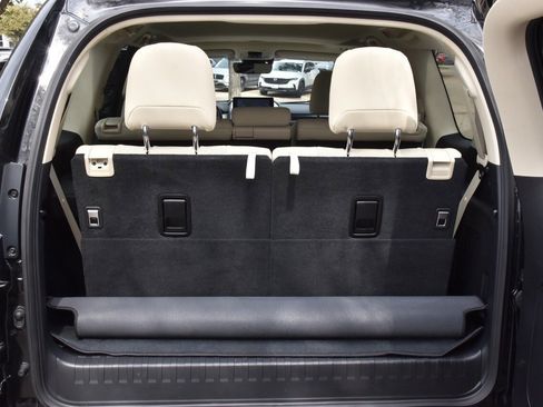 Used 2023 Lexus GX 460 Premium w/ Premium Package image 39