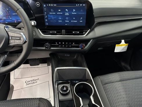 New 2026 Chevrolet Equinox LT w/ Safety and Technology Package AWD/4WD image 19