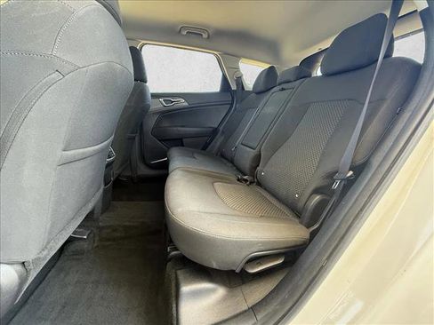 Used 2023 Kia Sportage LX FWD image 21