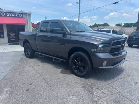 Used 2019 RAM 1500 Express w/ Express Value Package AWD/4WD image 5