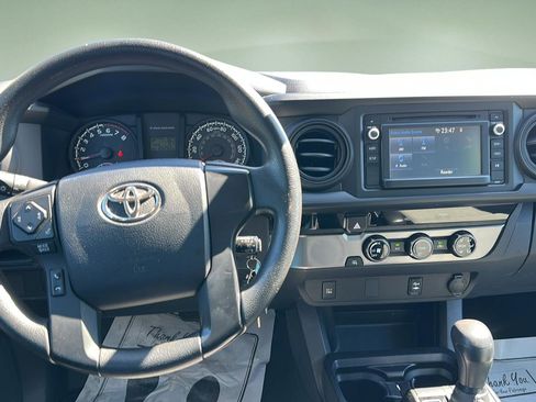 Used 2017 Toyota Tacoma SR w/ SR Convenience Package RWD image 15